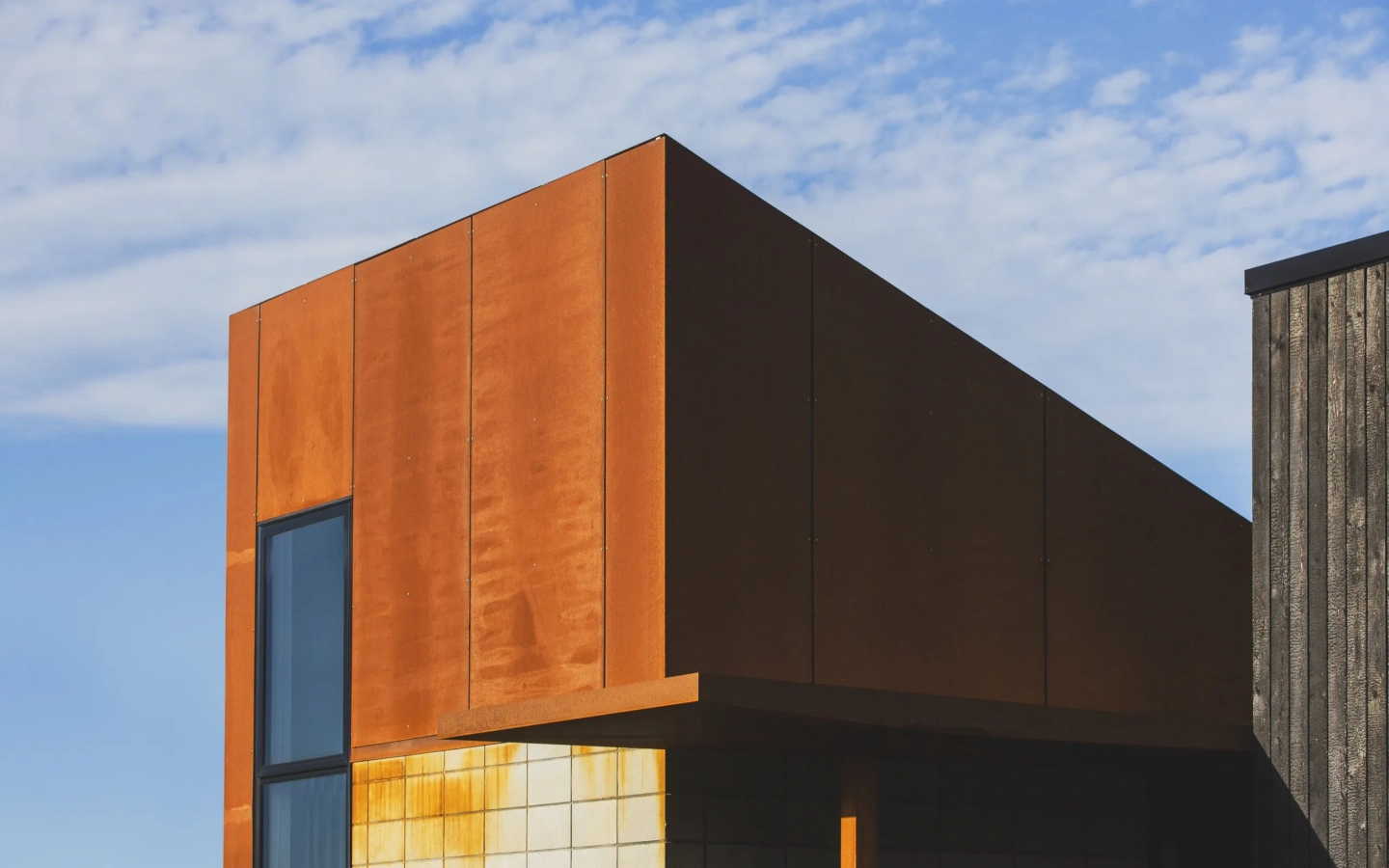 <img alt="Drayton - Mt Pleasant home with corten steel and dark timber forms, Christchurch (Site Architecture)" src="/images/s/i/t/e/-/site-architecture-drayton-drive2-2dfa2b19.webp?description" width="2560" height="1706" />